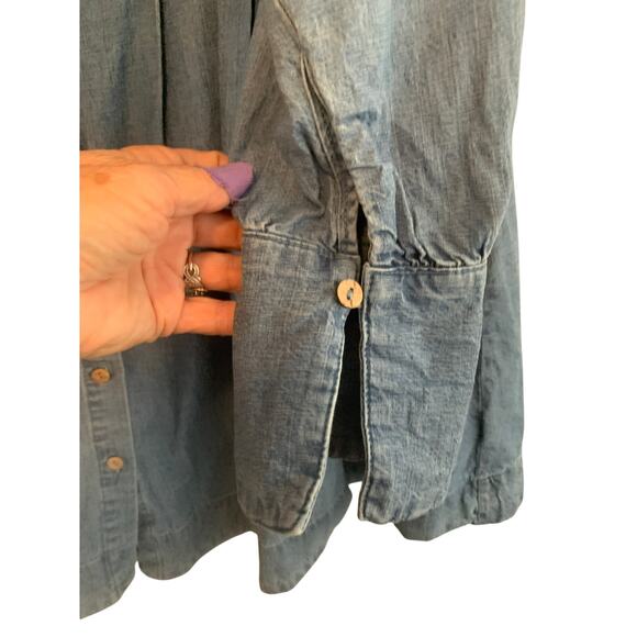 Free People Vintage Denim Button Front Boho Pockets Yoke Pintucks Long Sleeve XS - Picture 4 of 8